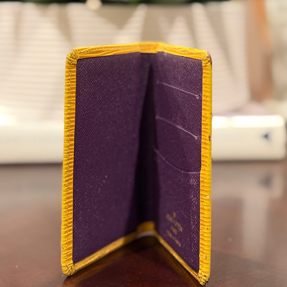 Louis Vuitton Vintage Epi Card Holder - Picture 2 of 13